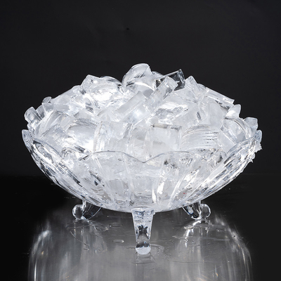Économie d'espace machine à glace automatique à croissant 50 kg capacité de stockage de glace R22 réfrigérant
