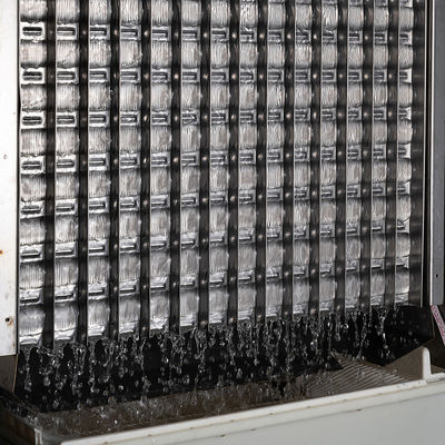 Machine automatique de compression de glace de 280 kg par jour LZ-600 pour la fabrication de glace en cubes de croissant